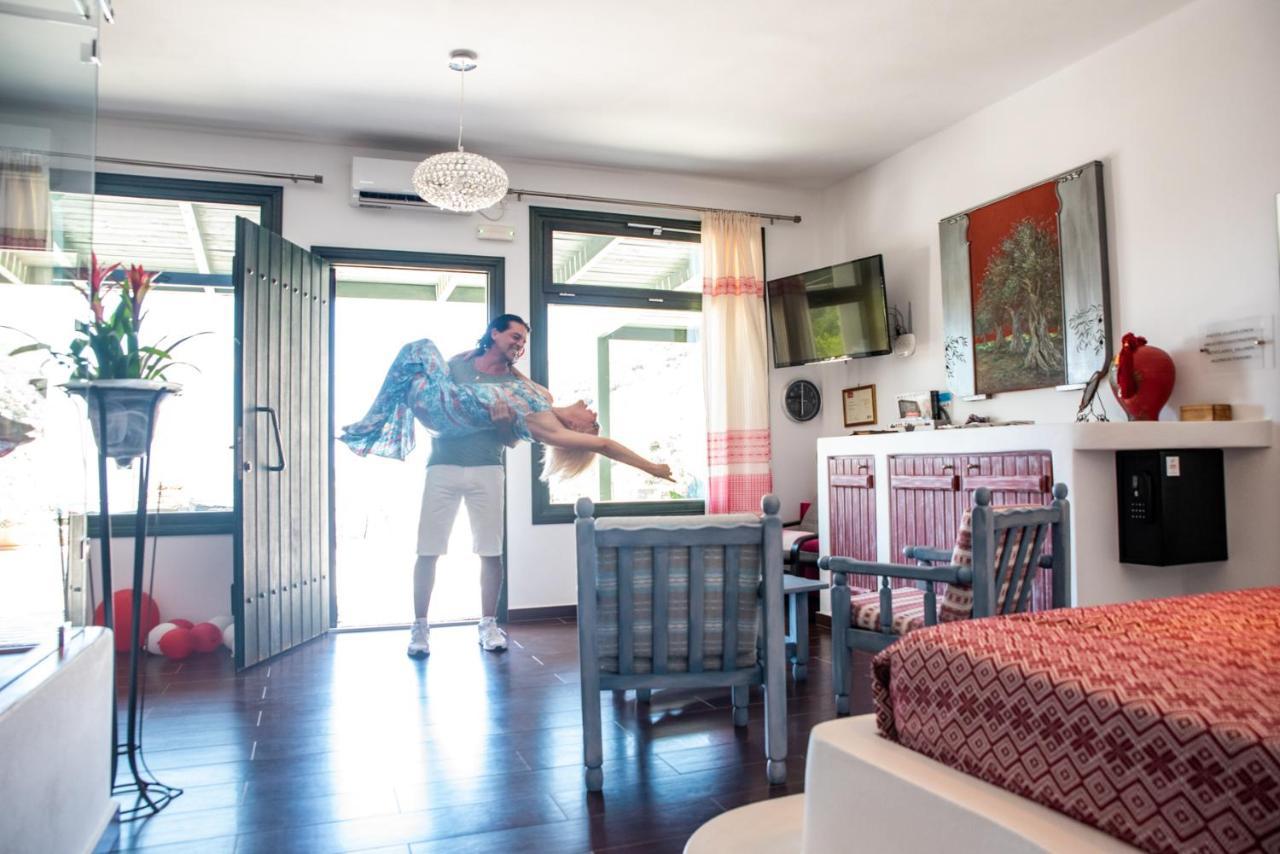 Elaiolithos - Luxury Villa Suites - Adults Only Khalkion Экстерьер фото